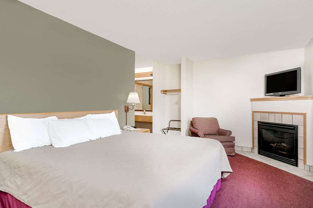 Moose Lake Lodge & Suites Szoba fotó